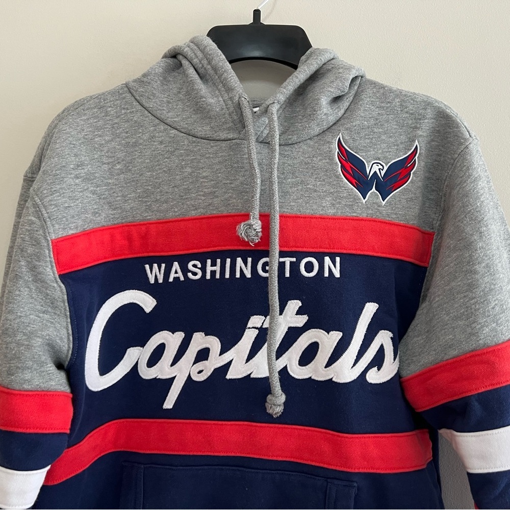 Mitchell & Ness Washington Capitals Fleece Lined Pullover Hoodie Red Blue, Small - Picture 4 of 10